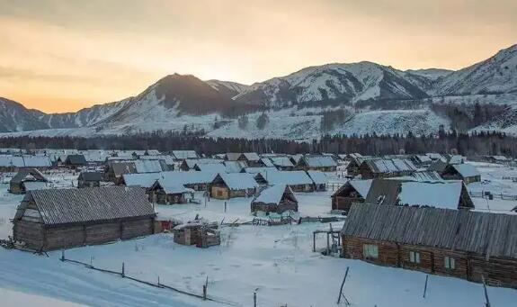 当我们讨论忧郁：蓝色之外，红色与身体的诗性言说